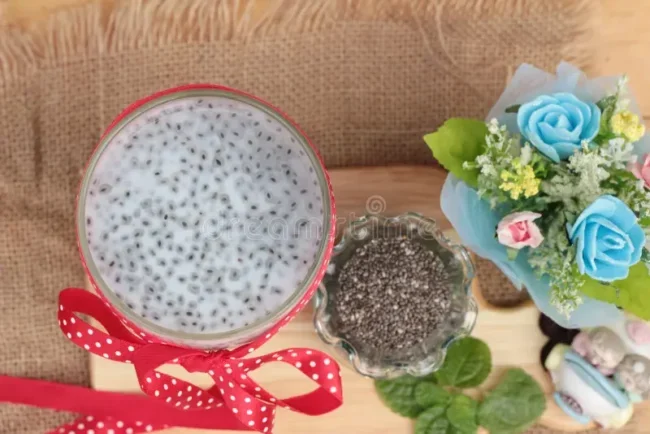 5 things to add to your glass of milk to increase its power
