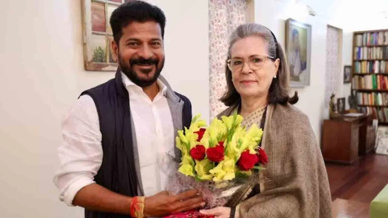 Sonia Gandhi skips Telangana decade celebrations on doctor’s advice!