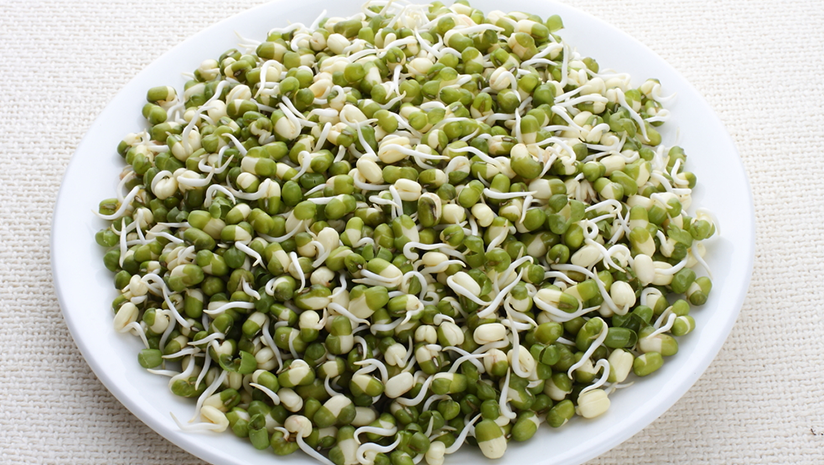 Benefits of consuming sprouted moong dal daily